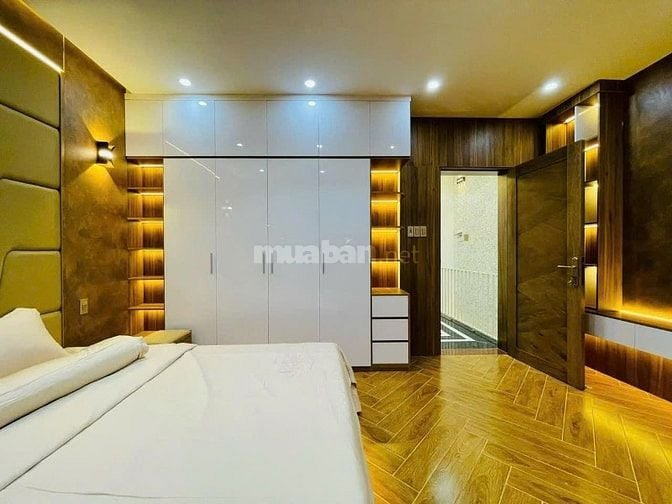 Cần vốn bán nhà đường Hoa Sứ P2 Phú Nhuận 60m2 giá 2tỷ850 4PN 4WC