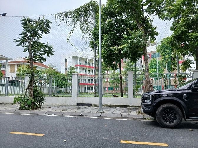 Bán nhanh đất phân lô siêu VIP, đường 9m, vỉa hè 2,5m, DT 4 x10m 