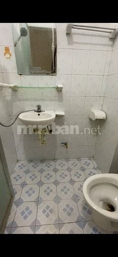 Cho thuê nhà riêng 20m2 4 tầng 1 tum ngõ 49 Vân Đồn Hai Bà Trưng HN