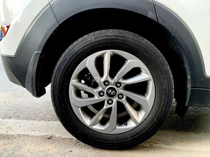 Bán rẻ HYUNDAI TUCSON SPORT 2016 1 chủ ZIN AZ rất đẹp Như mới!