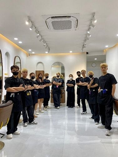 Salon Sơn Nguyễn Tuyển Thợ Phụ