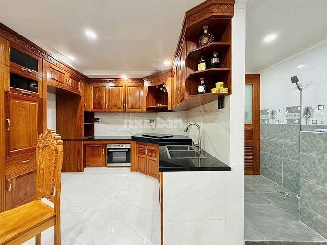 BIỆT THỰ , DIỆN TÍCH  5x20M,  5 TẦNG, THANG MÁY, CHỈ 10 TỈ 900