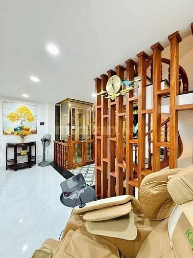 BIỆT THỰ , DIỆN TÍCH  5x20M,  5 TẦNG, THANG MÁY, CHỈ 10 TỈ 900