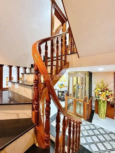 BIỆT THỰ , DIỆN TÍCH  5x20M,  5 TẦNG, THANG MÁY, CHỈ 10 TỈ 900