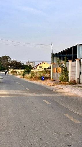 1tỷ 450triệu mua nhanh lô đất ở đô thị, đường tỉnh lộ 8 chợ việt kiều