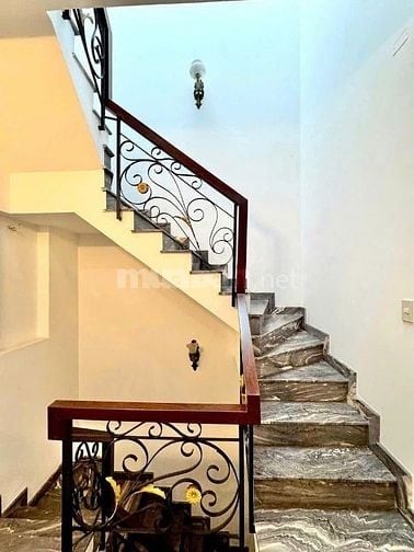 NHÀ MỚI ĐẸP - NHÀ NGUYÊN CĂN NHẤT CHI MAI, PHƯỜNG 13, QUẬN TÂN BÌNH