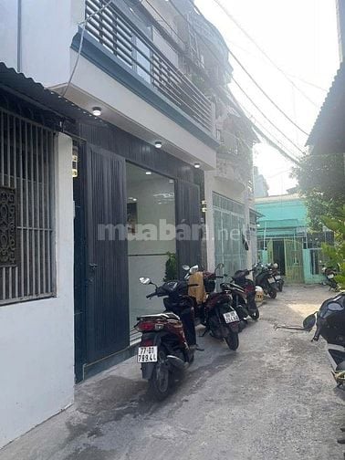 Cô Sáu bán nhanh nhà QL1K, TĐ. 57,2m2 nhà mới sơn chốt giá 3tỷ350