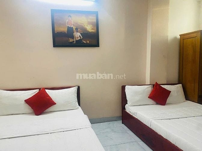 Chính Chủ Cần Bán Khách Sạn Cam Ranh – Mặt Tiền Đẹp, Giá Cực Tốt!