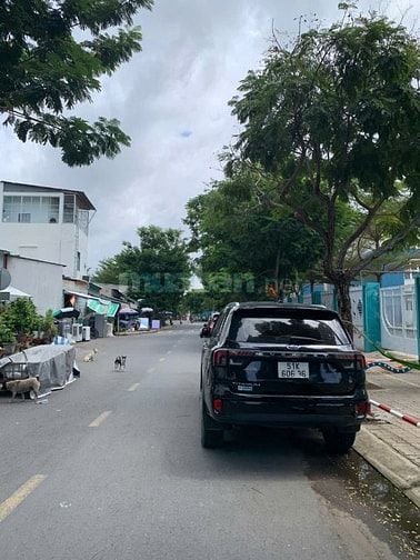 Mặt bằng kinh doanh 100 m2 PhạmThị Ba (ngã tư HTP- Nguễn Thị Thập) Q7