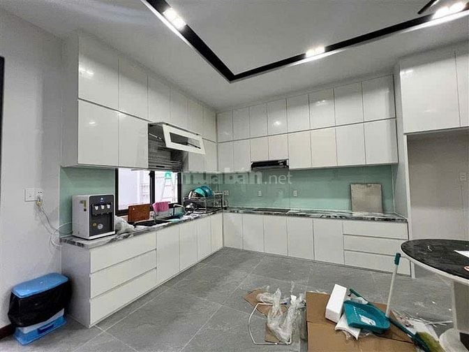 Nhà Dòng Tiền 40tr/t, 04 tầng, DT 5,2x24,2m.