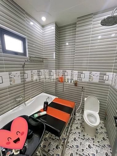Đi nước ngoài định cư bán gấp nhà ở đường Tăng Nhơn Phú, phường Phước 