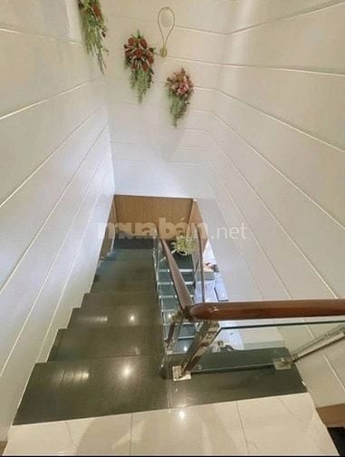 Đi nước ngoài định cư bán gấp nhà ở đường Tăng Nhơn Phú, phường Phước 