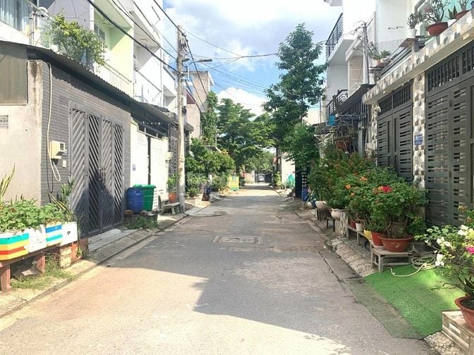 BÁN NỀN ĐẤT HẺM 110 ĐƯỜNG LÒ LU 3,35 TỶ/58M2 