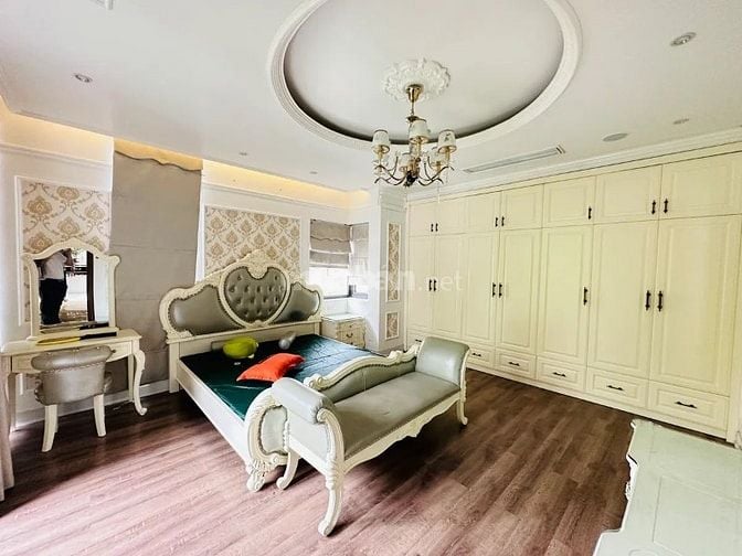 Chính Chủ Bán Biệt Thự 400m2,Vị Trí Đẹp,Giá Tốt,Lê Trọng Tấn- Bình Tân