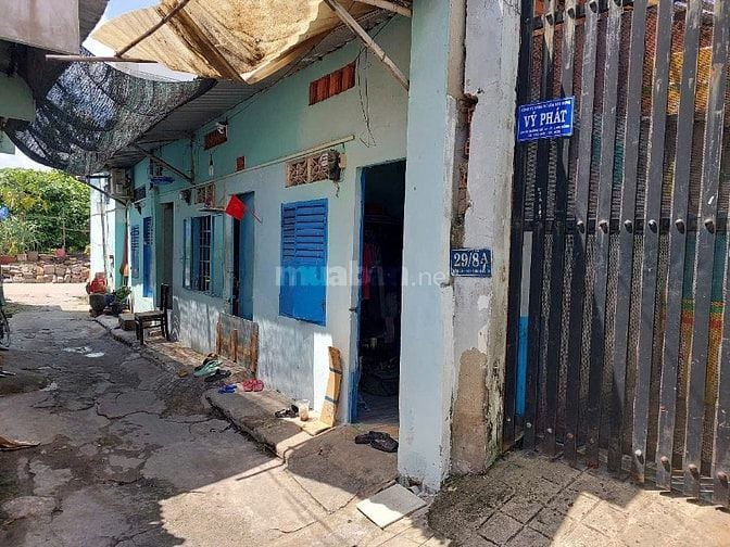 Bà cô mình lớn tuổi bán gấp nhà củ chia cho các con để về quê  diên tí