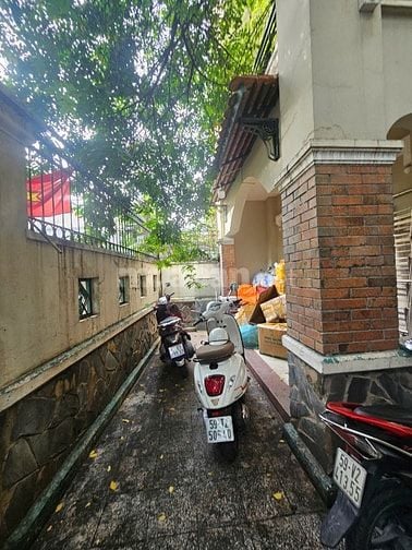 CHO THUÊ NHÀ HXH NGUYỄN VĂN ĐẬU P11 BÌNH THẠNH 160m2 2 TẦNG 30tr/th.
