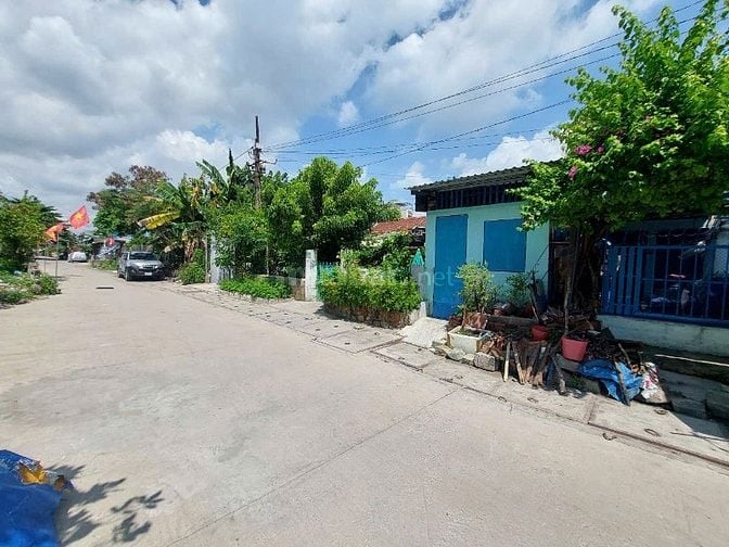 Bà cô mình lớn tuổi bán gấp nhà củ chia cho các con để về quê  diên tí