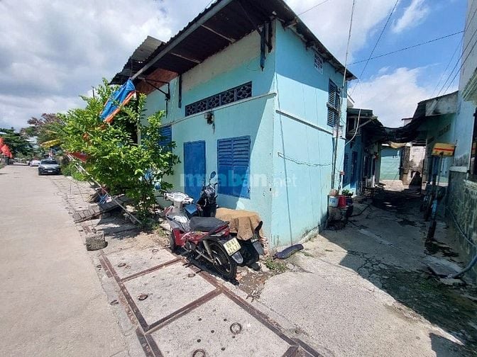Bà cô mình lớn tuổi bán gấp nhà củ chia cho các con để về quê  diên tí