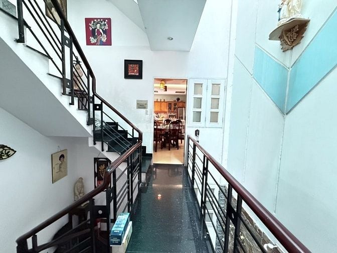 NGỘP 10 TỶ 🔥🔥 LÊ VĂN SỸ TÂN BÌNH - XE HƠI - 6 x 20 - 5 TẦNG 