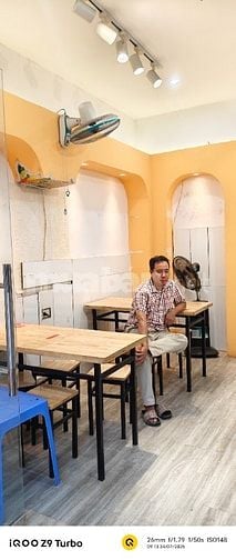 Cho thuê nhà 2 mặt tiền hè rộng 30m và cửa hàng mặt phố chính Hà Đông 