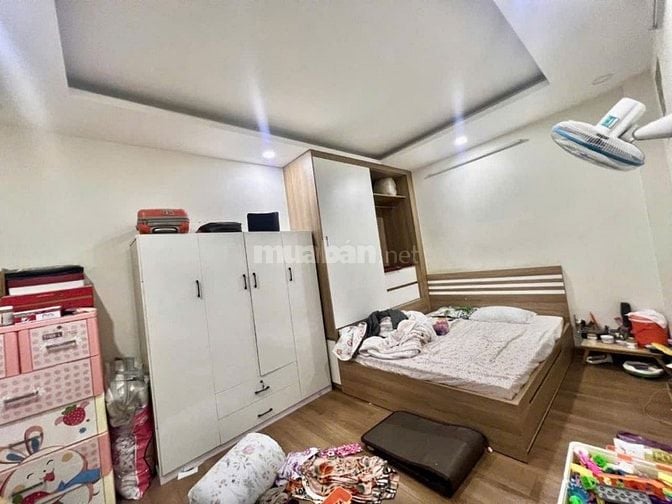 Trần Thị Liền, Ngang khủng 9x10m, 04 tầng.