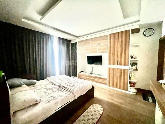 Trần Thị Liền, Ngang khủng 9x10m, 04 tầng.