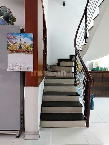 Cần bán biệt thự đường Lý Thường Kiệt, DT 8x14m 4 tầng, giá 15 tỷ TL