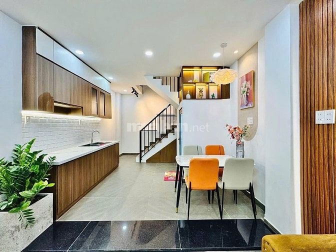Bán NR Lê Văn Duyệt, 2,75 tỷ, 43m2, 4PN, 5WC, 3 tầng, giá cực chất