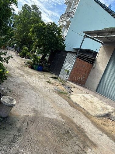 Cho thuê xưởng 8x20m, đường 6m, Trần Thị Năm vào 200m, Quận 12