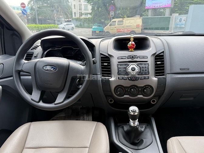 Cần bán Ford Rangger xe nhập khẩu 2015 máy dầu, xe nội ngoại thất zin 