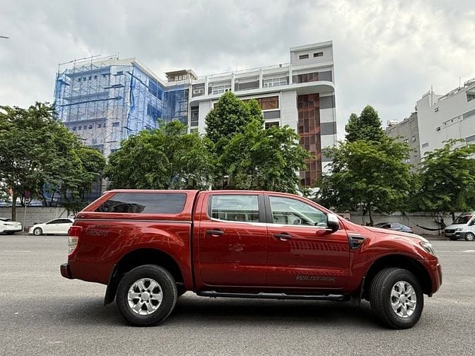 Cần bán Ford Rangger xe nhập khẩu 2015 máy dầu, xe nội ngoại thất zin 