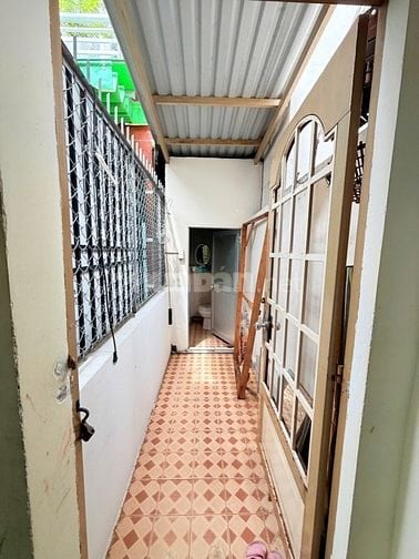Bán nhà q4 3tỷ 9 diện tích sử dụng 64m2