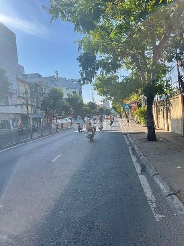 Bán nhà đường số 11 P4Q4,dt:4x10m,giá:10.3tỷ(3lầu)