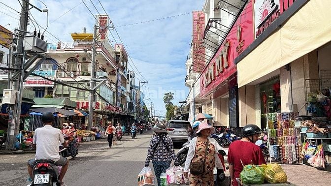 Bán nhà mặt tiền VIP 7.5m Chợ Cái Vồn, đấu lưng dãy tiệm vàng PVN