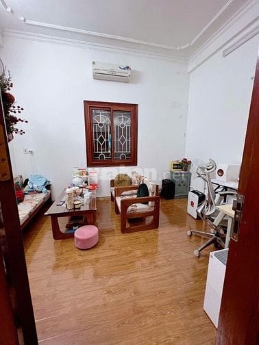 Chính chủ bán nhà Hoàng cầu ,Diện tích 47 m2.