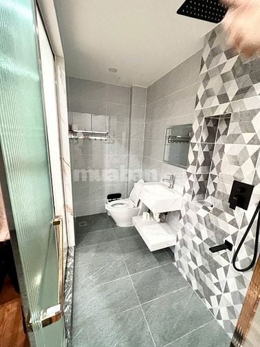 CHO THUÊ NHÀ MẶT TIỀN TRẦN KHẮC CHÂN - PHƯỜNG TÂN ĐỊNH - QUẬN 1 