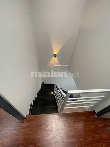 Cho thuê nhà nguyên căn hẻm 3m cách MT NDD 4 căn 3.1x15m, 1 lầu, 2PN