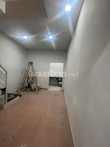 Cho thuê nhà nguyên căn hẻm 3m cách MT NDD 4 căn 3.1x15m, 1 lầu, 2PN
