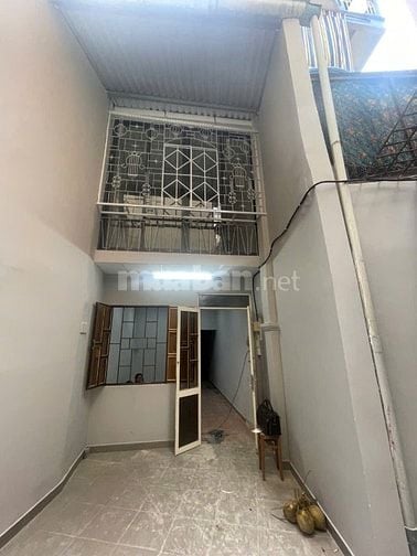 Cho thuê nhà nguyên căn hẻm 3m cách MT NDD 4 căn 3.1x15m, 1 lầu, 2PN