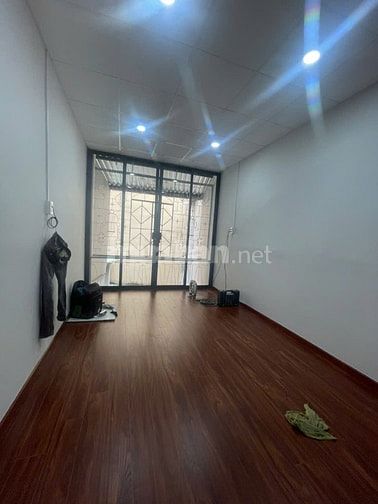 Cho thuê nhà nguyên căn hẻm 3m cách MT NDD 4 căn 3.1x15m, 1 lầu, 2PN