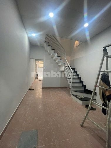 Cho thuê nhà nguyên căn hẻm 3m cách MT NDD 4 căn 3.1x15m, 1 lầu, 2PN
