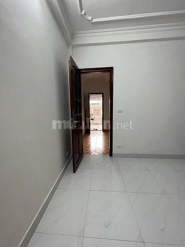Chính chủ bán nhà Hoàng cầu ,Diện tích 47 m2.