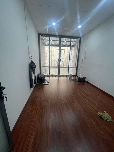 Cho thuê nhà nguyên căn hẻm 3m cách MT NDD 4 căn 3.1x15m, 1 lầu, 2PN