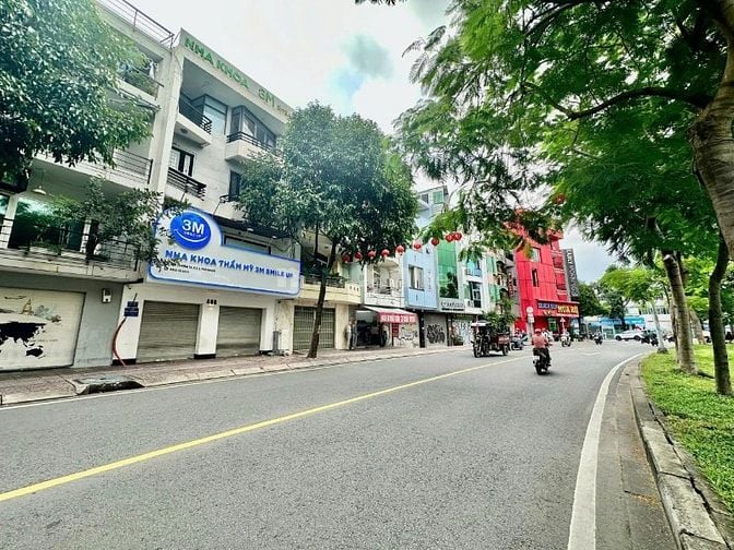 Cần bán gấp nhà 4 tầng, MT Trường Sa, HĐ thuê 55 triệu/1 tháng