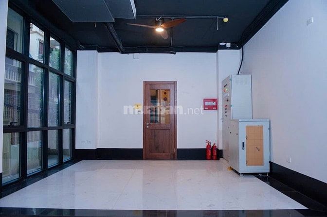 Cho thuê mặt bằng kinh doanh , làm đẹp, văn phòng, trưng bày sản phẩm.