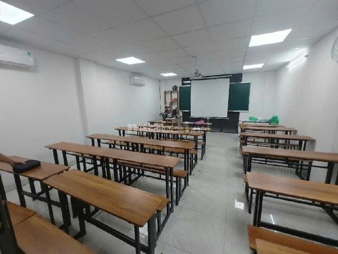 Bán nhà phố Yên Lạc, DT 85 m2 x 8 tầng thang máy, ở và làm việc tốt!