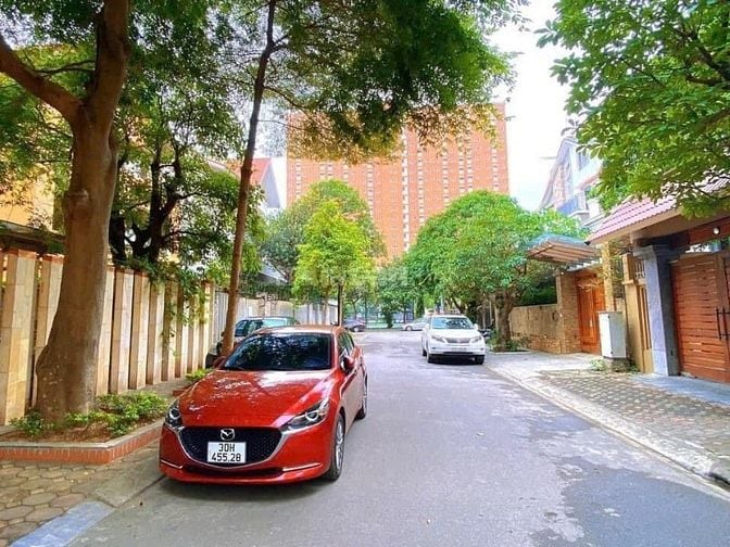 Cho thuê biệt thự Vinaconex 3 KĐT Trung Văn: 161M2, 4Tầng, Hầm, 55 tr