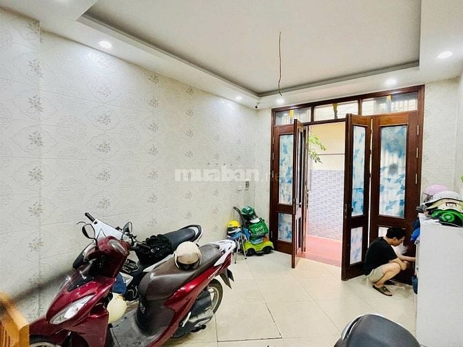 Cần bán nhà phố Khương Hạ Thanh Xuân gần ô tô, 31m2 x 5T, Giá 6.9 tỷ