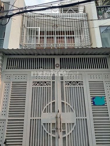 Bán nhà 2 tầng, 2pn, 2 toilet, 1 phòng thờ, nhà mới 100%, Vào ở liền.