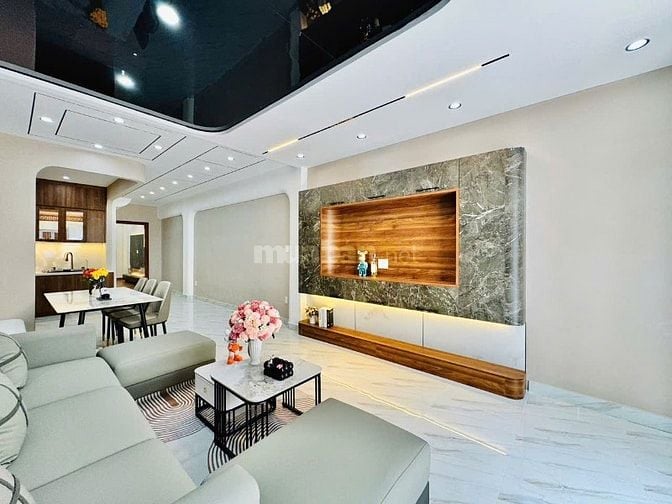 CHÍNH CHỦ BÁN NHÀ ĐẸP MỚI XÂY ĐÚC 1LẦU 3PN HẺM XE HƠI VÔ NHÀ